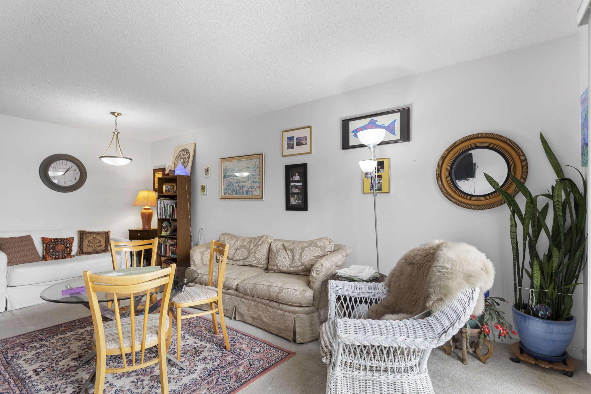 #403 - 2119 Bellevue Avenue